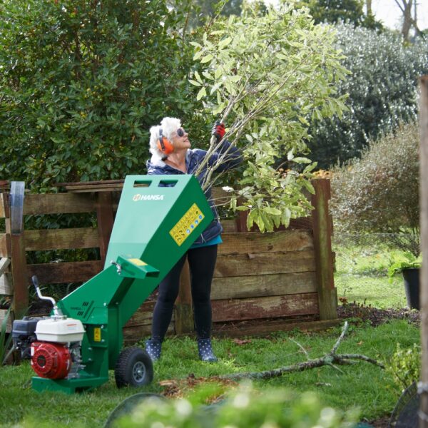 Hansa-Petrol-Wood-Chipper-C7
