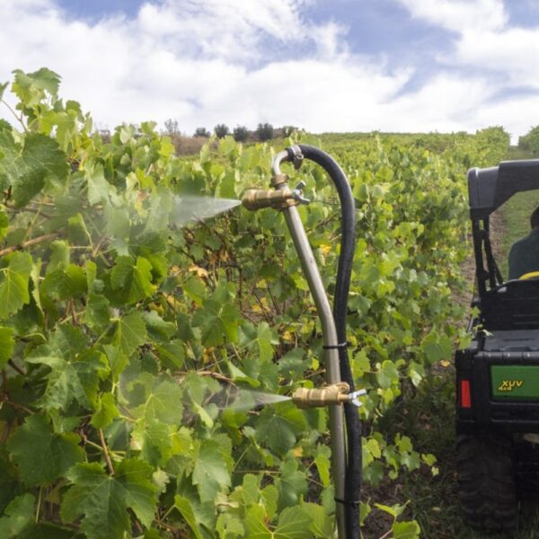Silvan-Motorised-Lightfoot-Vine-Sprayer-300L-LT30-34-H