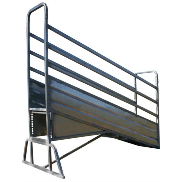 Arrowquip 3.5m Adjustable Cattle Ramp - LR35A - Farm Supplies Machinery ...